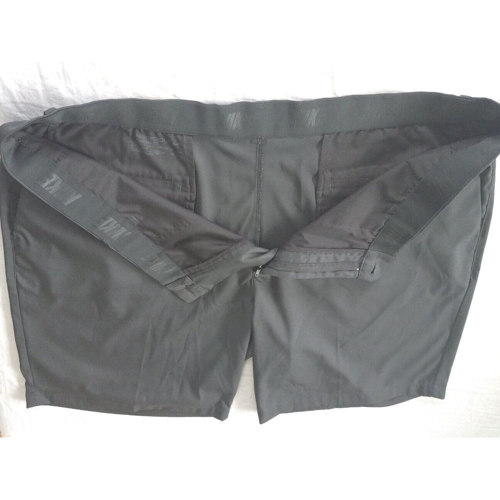 Nike GOLF Dri-FIT Mens Short Pants Size 42 Plaid Pattern‎ Deep Black Inseam 10in